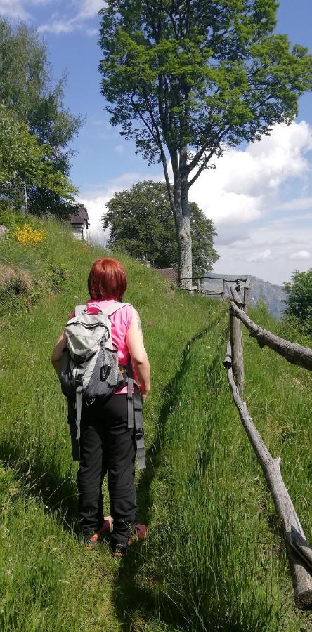 B&B Tra I Laghi Casale Corte Cerro Buitenkant foto