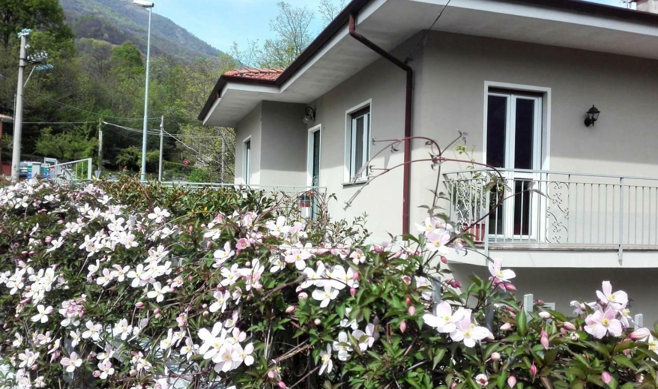 B&B Tra I Laghi Casale Corte Cerro Buitenkant foto